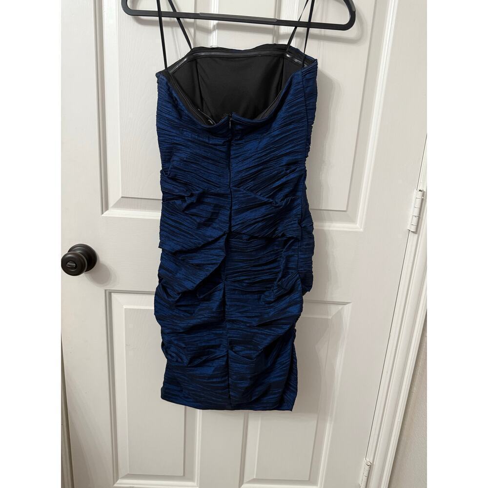 BETSY & ADAM Blue Textured Strapless Cocktail Dress Size 6 - Picture 4 of 5